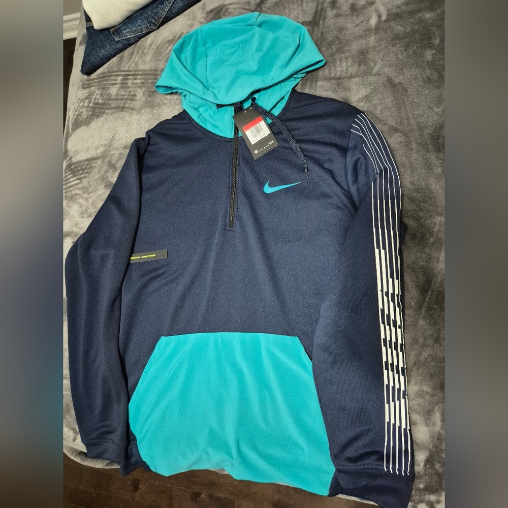 Nike Men's Navy and Turquoise Performance Hoody 1/4 Zip